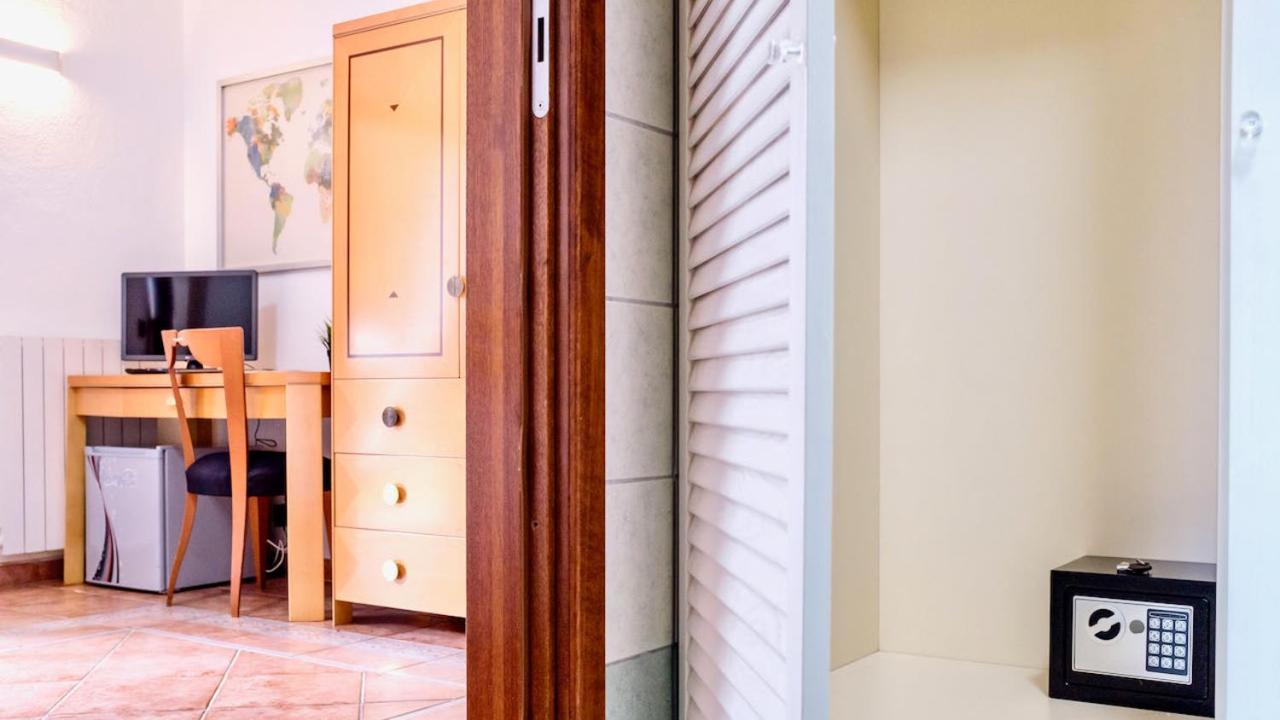 Welcomely - Affittacamere Insula Olbia Exterior photo